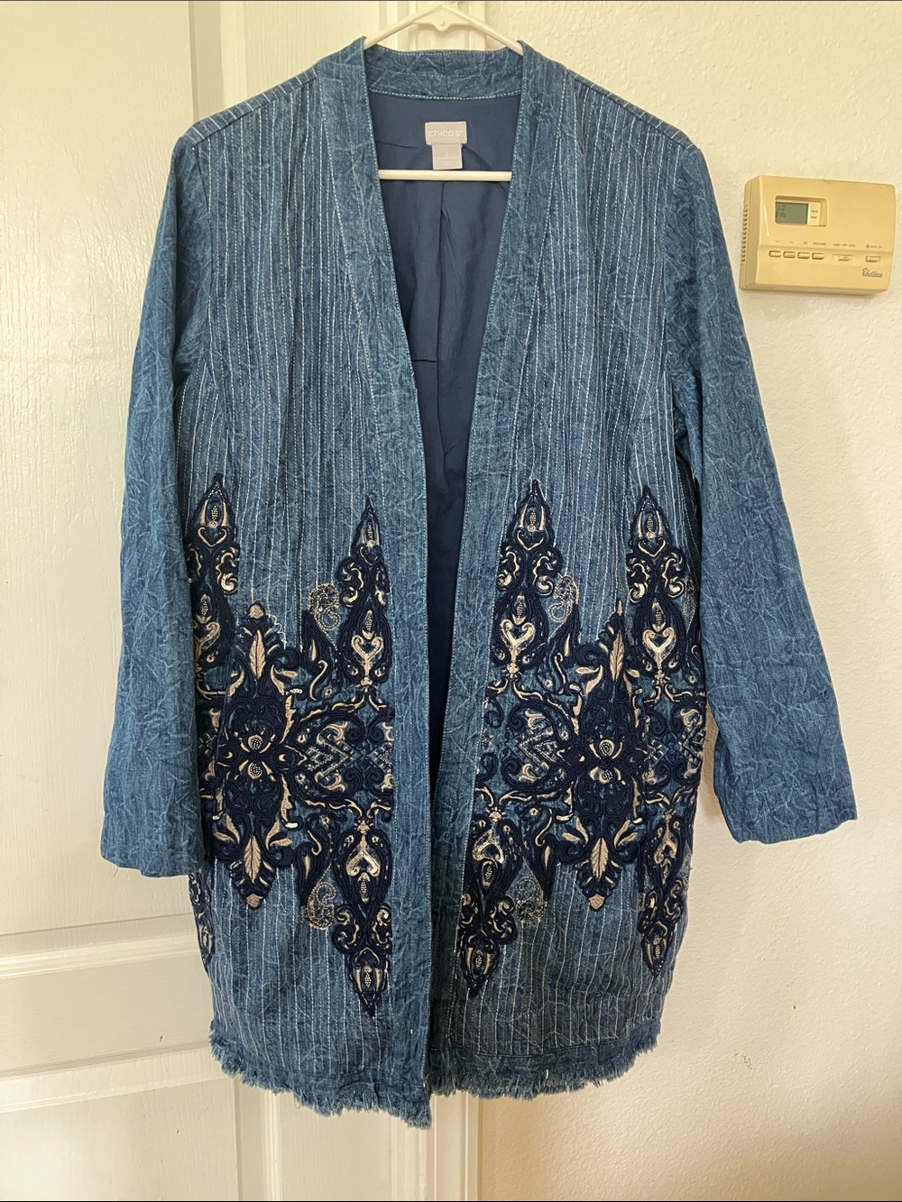 Chicos Denim Blazer Jacket Embroidered Beaded Sequins Open Front Lined  size 2